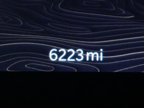 Used 2024 Jeep Grand Cherokee Laredo w/ Luxury Tech Group I image 10