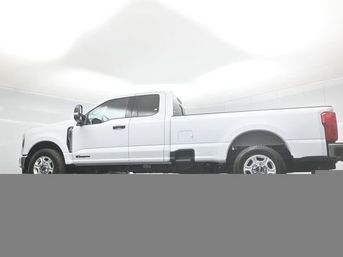 New 2026 Ford F350 XLT image 44