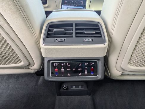 Used 2024 Audi Q8 e-tron Premium Plus w/ Premium Plus Package image 24