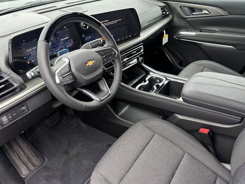 New 2025 Chevrolet Traverse LT w/ Enhanced Driving Package image 10