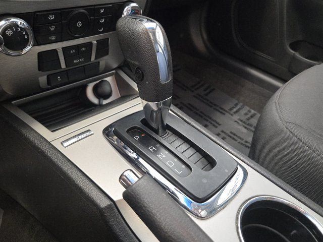 Used 2010 Ford Fusion SE FWD image 21