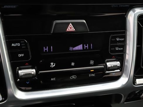 Used 2023 Kia Sorento SX image 37