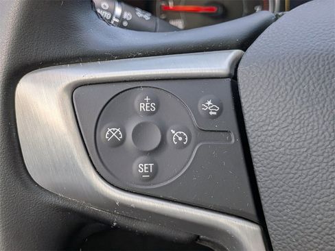 Used 2023 GMC Acadia SLT image 26