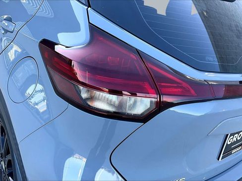 Used 2021 Nissan Kicks SR w/ SR Premium Package FWD image 25