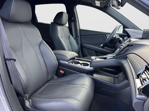 Used 2025 Acura RDX SH-AWD image 10