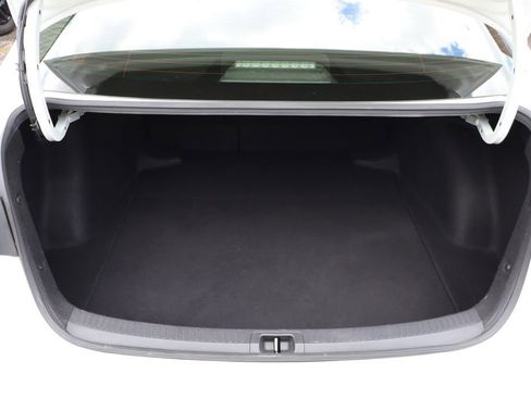 Used 2021 Toyota Corolla XSE FWD image 33