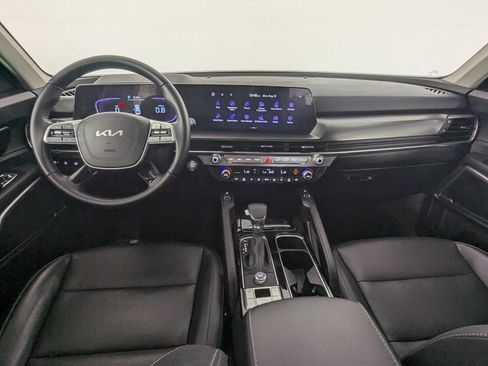 Used 2025 Kia Telluride S FWD image 13