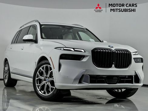 Used 2023 BMW X7 xDrive40i AWD/4WD image 1