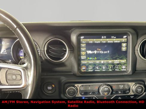 Used 2022 Jeep Wrangler Unlimited Sahara w/ Cold Weather Group AWD/4WD image 9