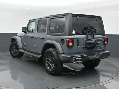 Used 2024 Jeep Wrangler Unlimited Sport AWD/4WD image 6