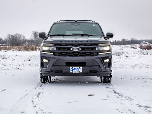 Used 2022 Ford Expedition Max Limited image 6