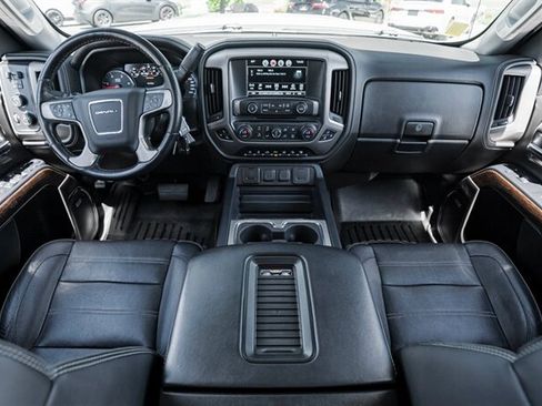 Used 2019 GMC Sierra 3500 Denali AWD/4WD image 21
