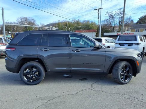 New 2026 Jeep Grand Cherokee Limited w/ Limited Altitude Package image 3