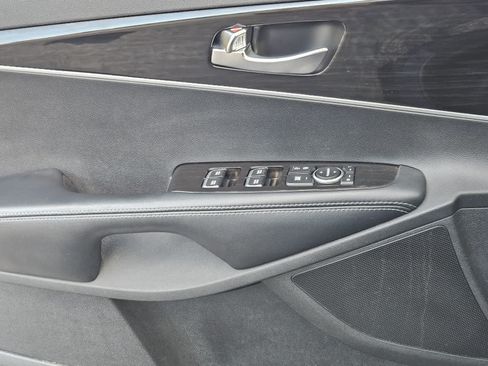Used 2020 Kia Sorento S AWD/4WD image 21