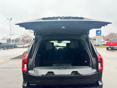 New 2025 Ford Expedition Max Platinum w/ Stealth Performance Package image 30