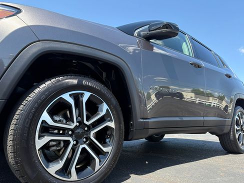 Used 2022 Jeep Compass Limited AWD/4WD image 5