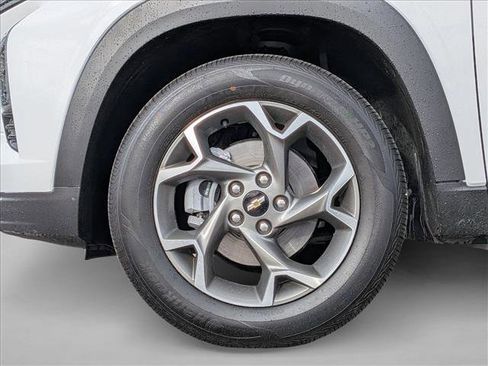 Used 2026 Chevrolet Trax LT FWD image 24
