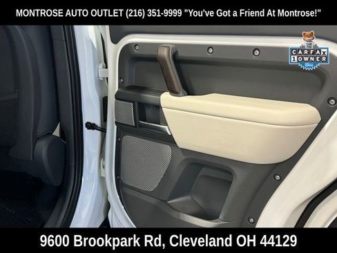 Used 2024 Land Rover Defender 130 X-Dynamic SE image 35