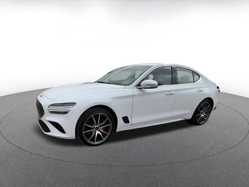 Used 2025 Genesis G70 2.5T image 8