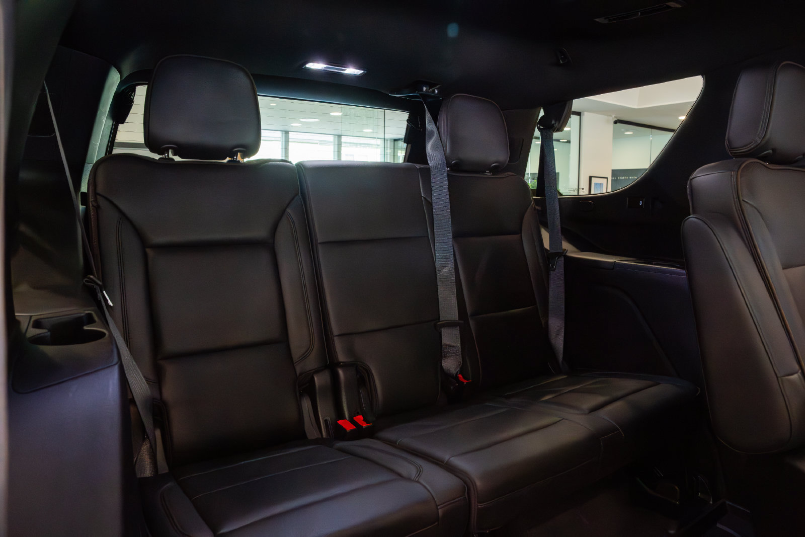 Used 2021 Chevrolet Tahoe High Country w/ Premium Package AWD/4WD image 26