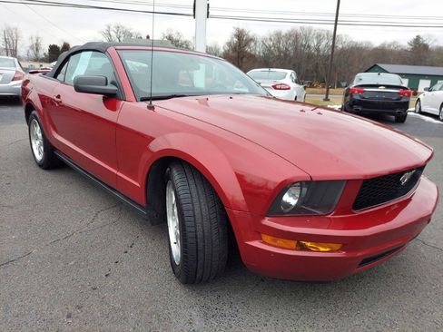 Used 2008 Ford Mustang Premium image 3