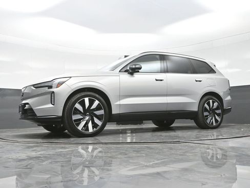 New 2025 Volvo EX90 Ultra image 23