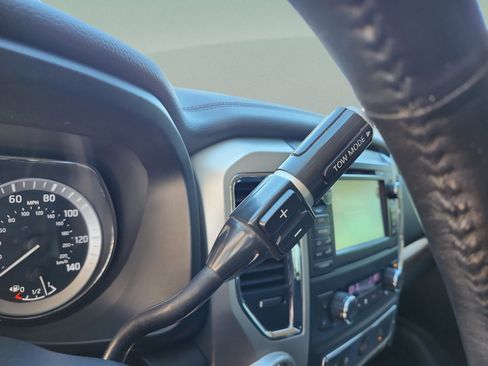 Used 2017 Nissan Titan SL image 15