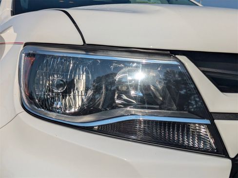 Used 2021 Chevrolet Colorado LT w/ LT Convenience Package image 9