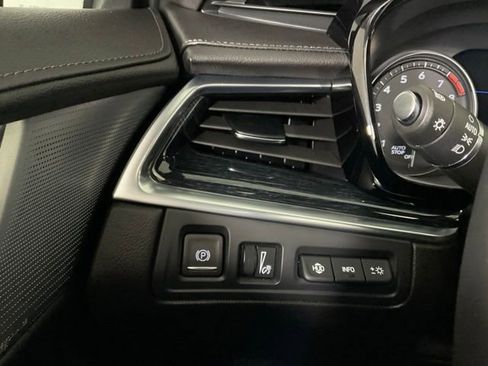 Used 2025 Cadillac XT5 Premium Luxury w/ Technology Package image 23