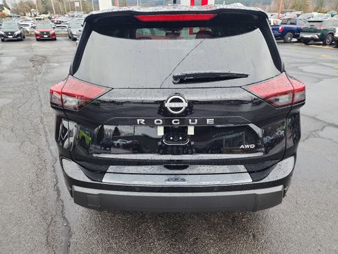 New 2026 Nissan Rogue SV image 7