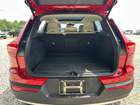 Used 2021 Volvo XC40 T5 Momentum w/ Premium Package AWD/4WD image 15