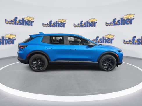 New 2026 Chevrolet Equinox EV LT w/ Comfort Package AWD/4WD image 9