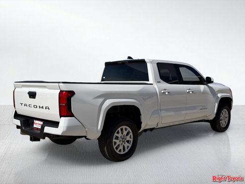 New 2026 Toyota Tacoma SR5 RWD image 8