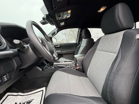 Used 2023 Toyota Tacoma TRD Off-Road image 27