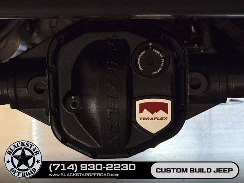 Used 2025 Jeep Wrangler Unlimited Rubicon AWD/4WD image 21