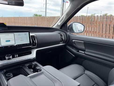 New 2026 Ford Expedition Platinum AWD/4WD image 3