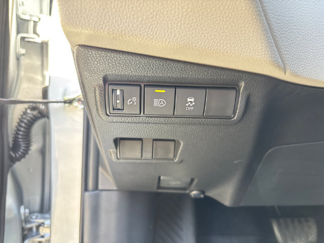 Certified 2026 Toyota Corolla Cross L FWD image 25