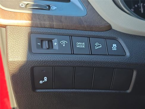 Used 2018 Hyundai Santa Fe Sport image 27