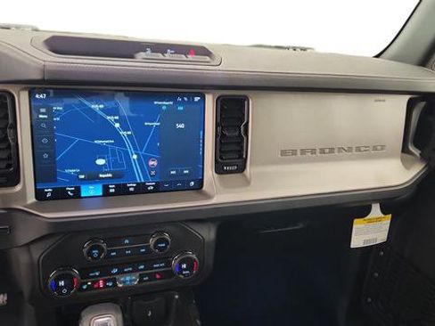 New 2025 Ford Bronco Outer Banks image 18
