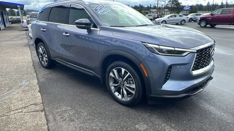 Used 2023 INFINITI QX60 Luxe AWD/4WD image 3