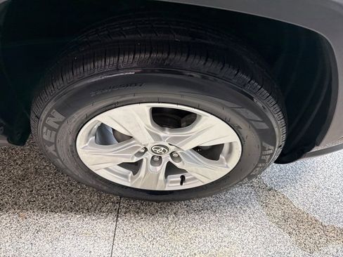 Used 2021 Toyota RAV4 XLE image 26