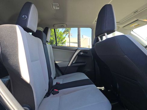 Used 2017 Toyota RAV4 XLE w/ Carpet Mat Package FWD image 12