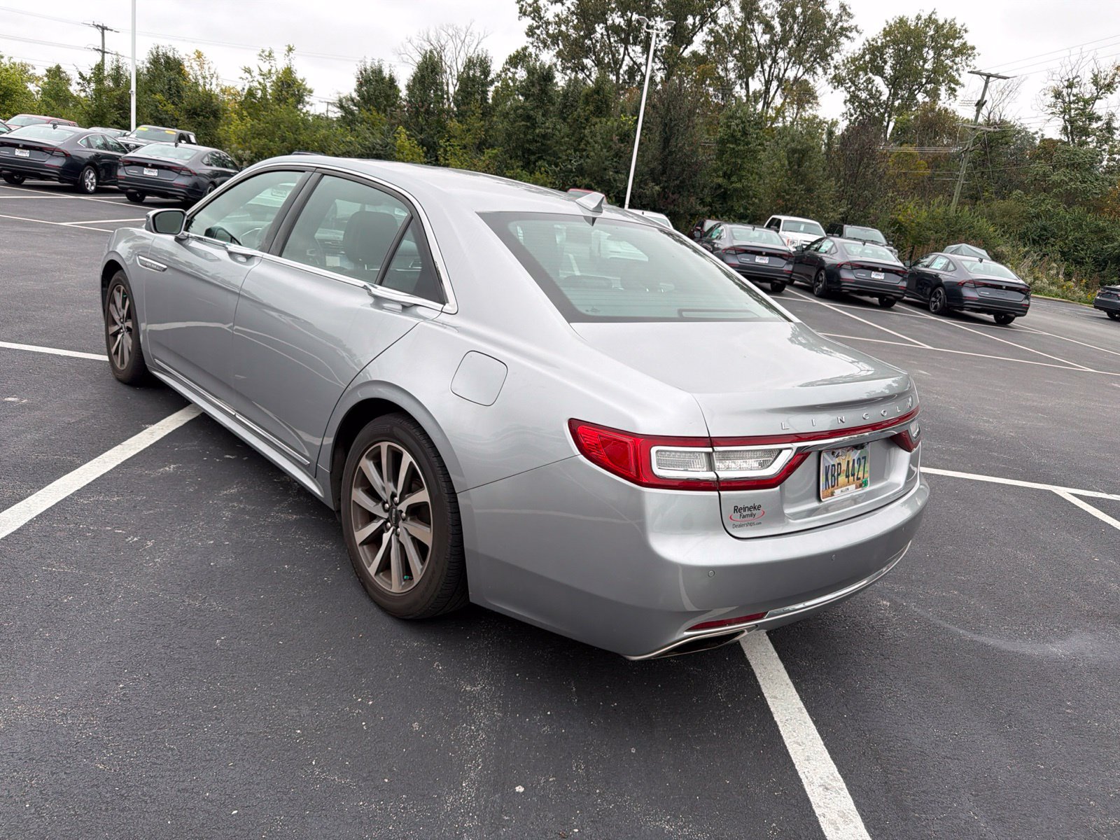 Used 2020 Lincoln Continental w/ Convenience Package FWD image 4