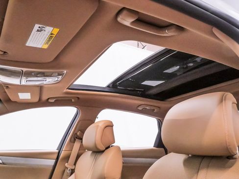 Certified 2025 Genesis G80 2.5T Advanced image 10