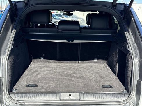 Used 2020 Land Rover Range Rover Sport SE image 10