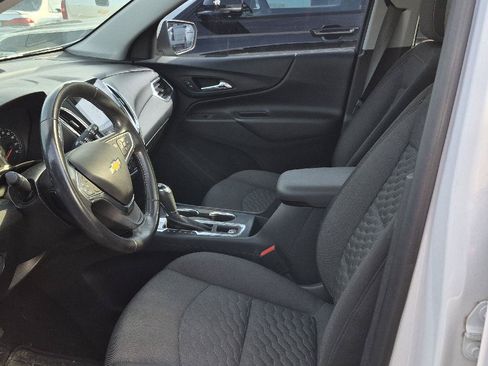Used 2018 Chevrolet Equinox LT w/ Sun & Infotainment Package FWD image 6