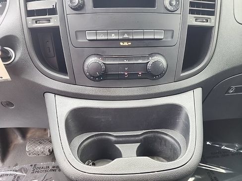 Used 2017 Mercedes-Benz Metris image 13