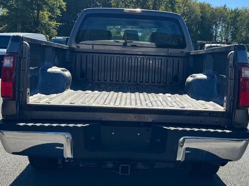Used 2013 Ford F250 XL RWD image 5