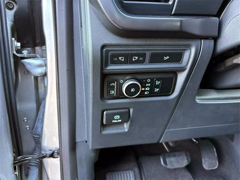 Used 2024 Ford F150 XLT w/ Equipment Group 302A MID image 18