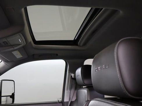 Used 2017 GMC Sierra 2500 Denali w/ Duramax Plus Package image 14